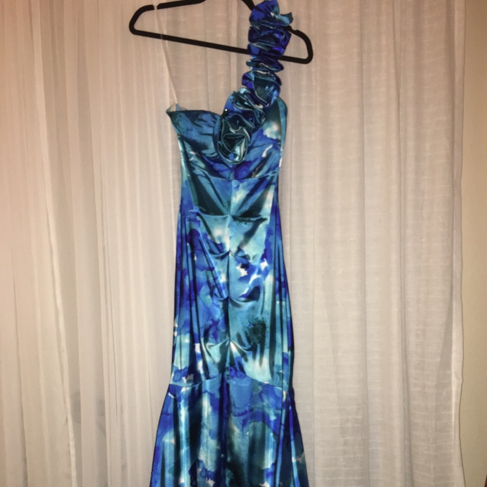 Mermaid silk gown NWOT